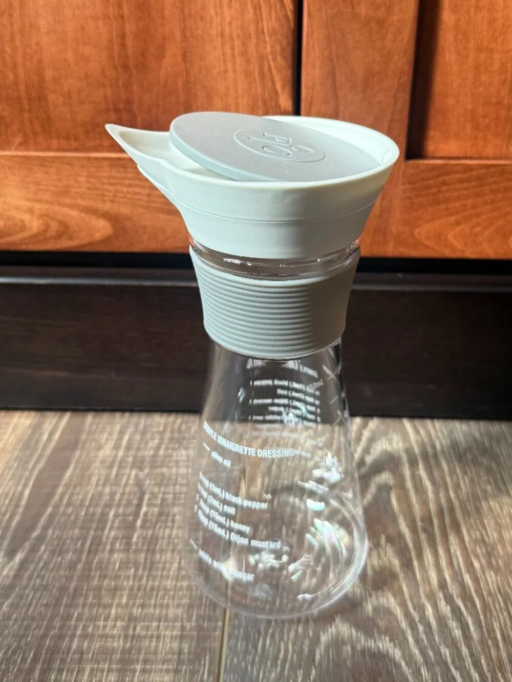 Pampered Chef Measure, Mix & Pour – Salad Dressing Mixer